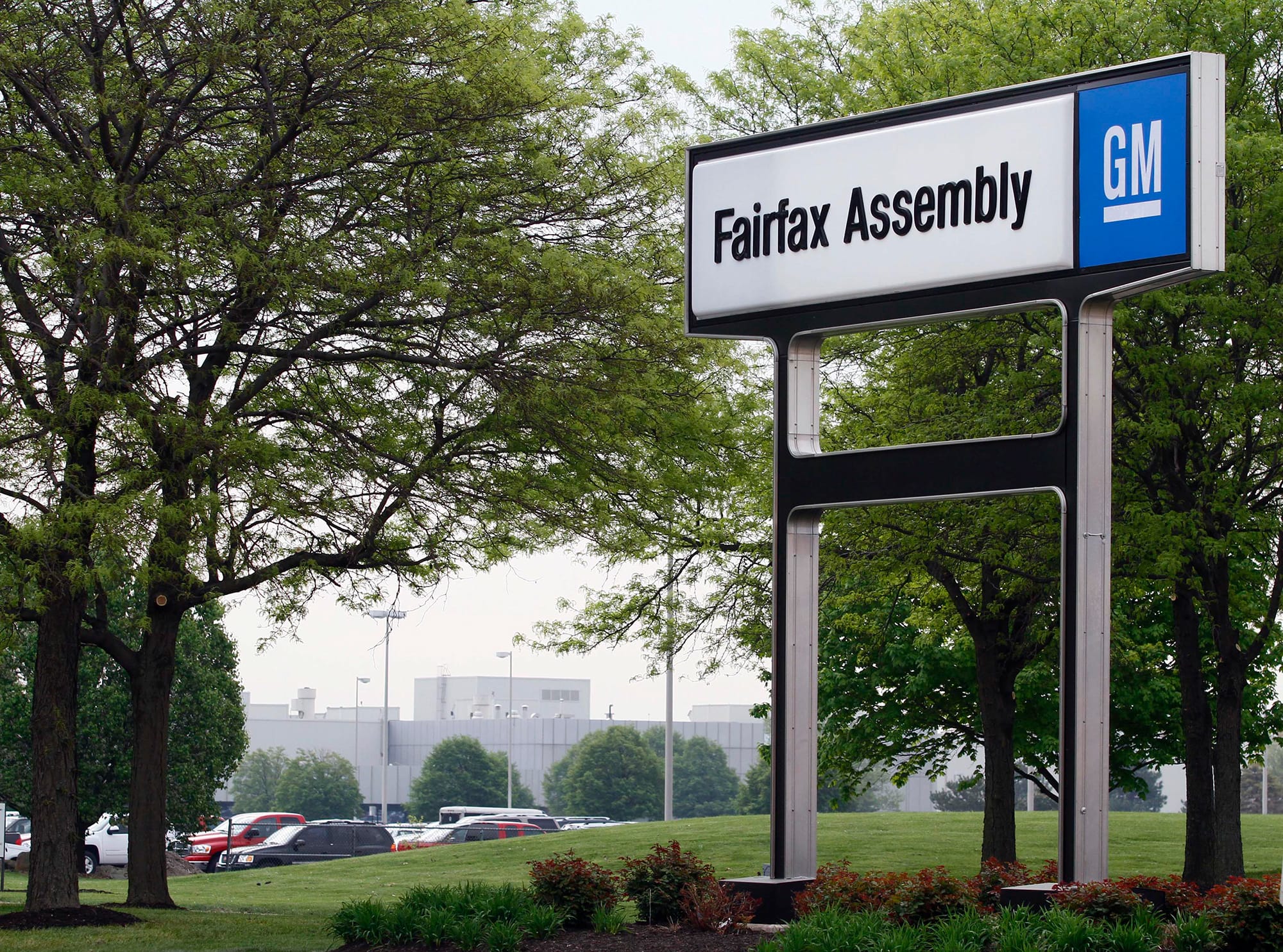 Layoffs Announced at Ford and GM Due to Ongoing Strike