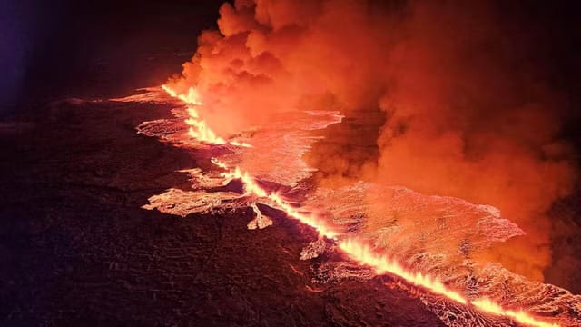 Icelanders and Tourists Flock to Witness Reykjanes Volcano Eruption Despite Warnings