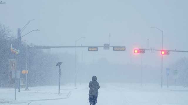 US Gripped by Arctic Blast: Record Cold, Snow, and Deaths